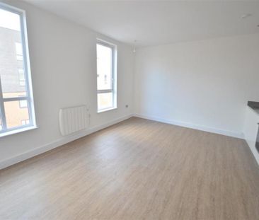 1 Bedroom Apartment To Let - Photo 4