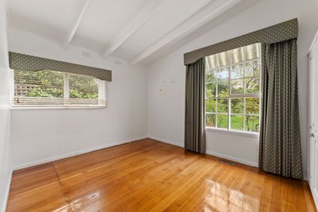 Spacious Home within Balwyn High School Zone - Photo 3