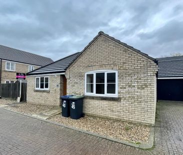 2 bedroom detached bungalow to rent - Photo 3