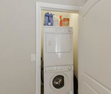 For Lease - 8 Bakewell Street, Brampton, Ontario - Photo 2