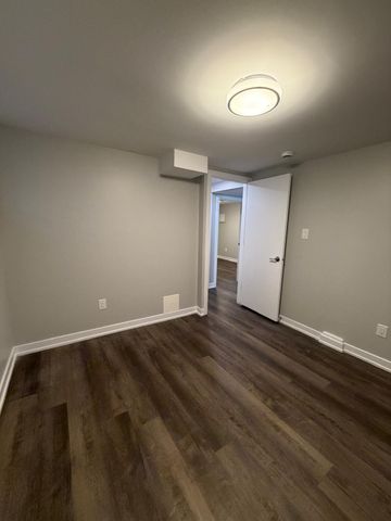 2424 Kaladar AveOttawa, ON K1V 8C1 - Photo 2