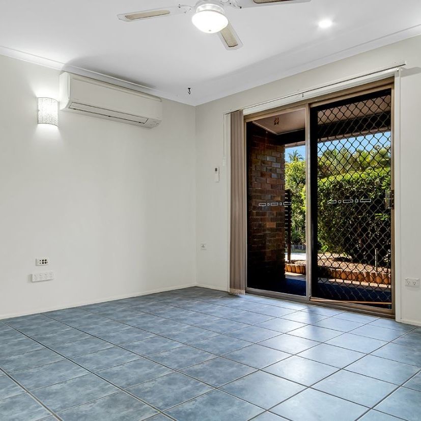 15 Waratah Street - Photo 1