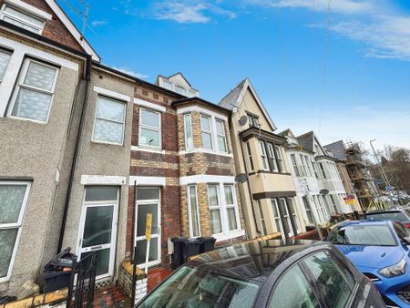 1 bedroom in a house share to rent - Photo 4