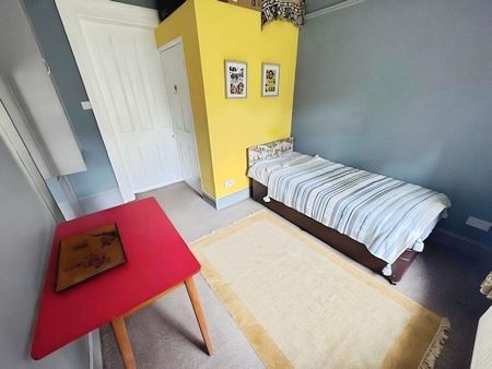 2 bedroom ground floor flat to rent - Photo 4