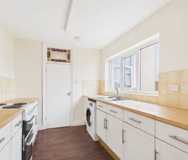 Room 2, 23 Marle Hill Road, Cheltenham - Photo 6