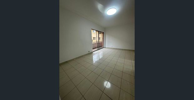 Freshly Updated 2-Bedroom Apartment - Walk to Auburn Station - Photo 1