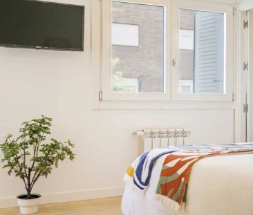 Room in a shared 4-bedroom apartment for rent in Trafalgar, bills included, no couples - Photo 4