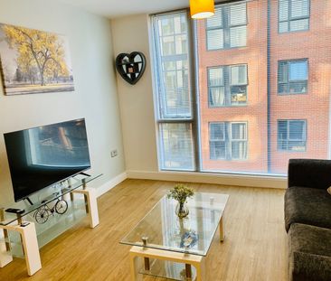 1 Bed Flat, Angel Court, M4 - Photo 5