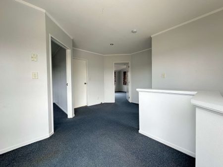 Three level House in Epsom Double Grammar Zone - Photo 4