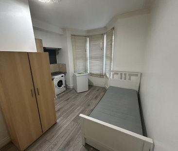 Studio to rent - Photo 3