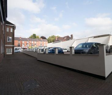 2 bedroom flat to rent - Photo 2