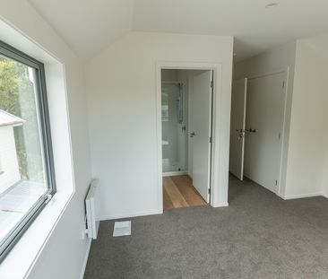 Brand-New Studio Complex - Only meters from the University! - Photo 5