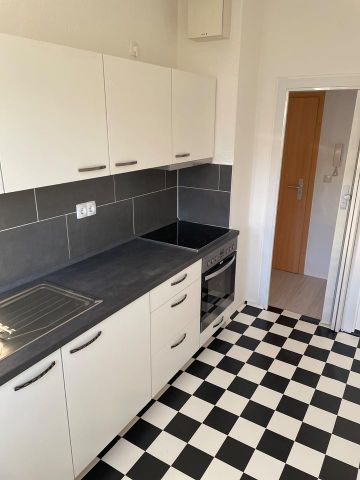 Schöne, helle 2-Zimmer-Wohnung mit Einbauküche in Uni-Nähe - Photo 3