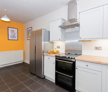 6 bedroom detached house to rent - Photo 6