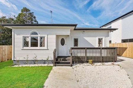 3 Bedroom House with Carparking space - Photo 2