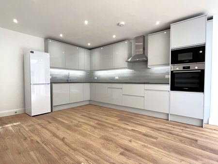 2 bed PRIVATE GARDEN, Windmill Road, London, W5 4DL - Photo 4