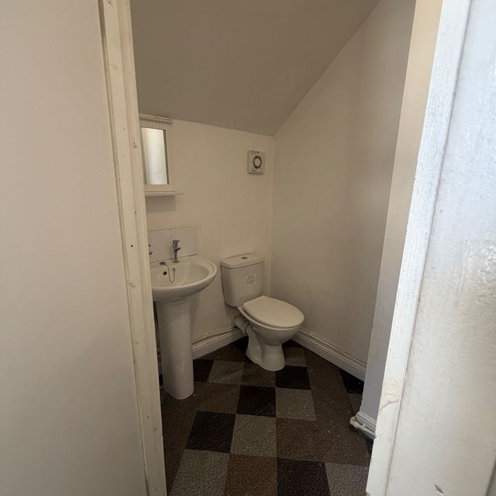 1 Bed Flat, Radford Boulevard, NG7 - Photo 1