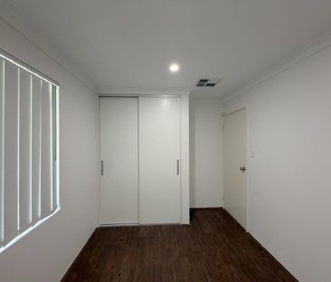 Modern 4x2 Family Home in Prime Piara Waters Location – Freshly Pai... - Photo 3