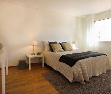 Wohnen im Grünen - schöne 3.5-Zimmerwohnung - Photo 4
