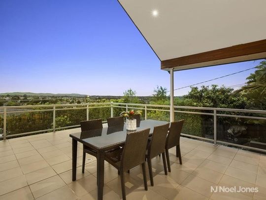 25 Outlook Drive, DONCASTER - Photo 1