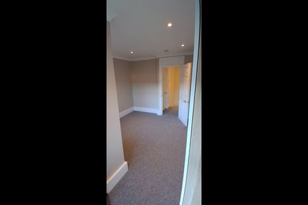 2 Bed Terraced House, Eagle Mews, N1 - Photo 3