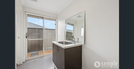 Family Home in Wellard - Photo 3