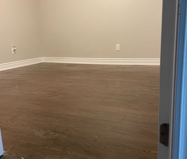 For Lease - 299 Ironside Drive Unit# Bsmt, Oakville, Ontario - Photo 6