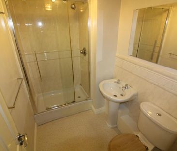 2 bedroom flat to rent - Photo 4
