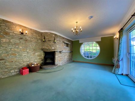 4 bedroom detached house to rent - Photo 2