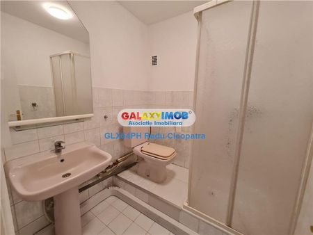 Inchiriere apartament 3 camere, Ploiesti, zona ultracentrala - Photo 2