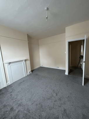 4 bedroom terraced house to rent - Photo 1