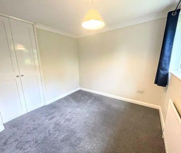3 bedroom end of terrace house to rent - Photo 5