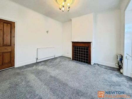 3 bedroom terraced house to rent - Photo 3