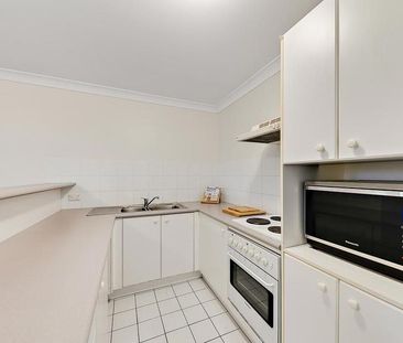 36/12 Albermarle Place - Photo 2