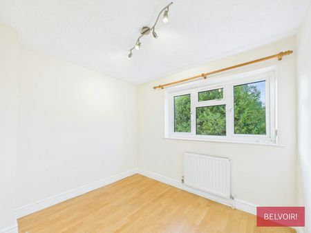 Semi-detached house to rent on - Photo 4