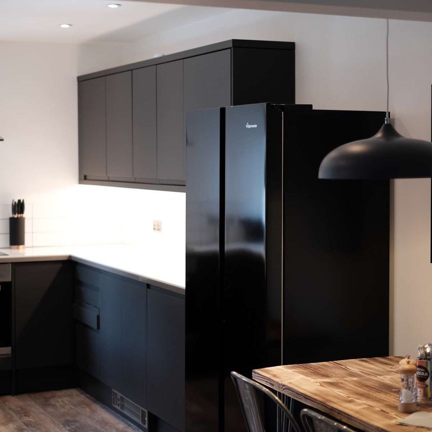 Outstanding 6 Bedroom home located on Bowerham Room 4 - Photo 1