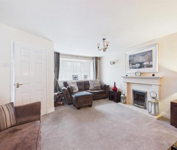 4 bedroom detached house to rent - Photo 2