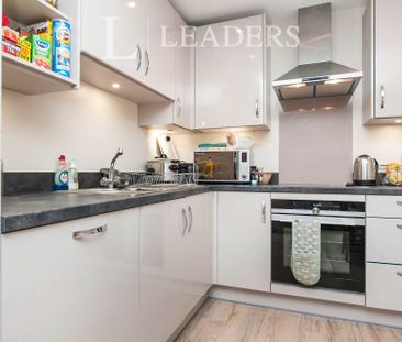 2 bedroom apartment to rent Flat 2, 10 Portland Street, Cheltenham,... - Photo 1