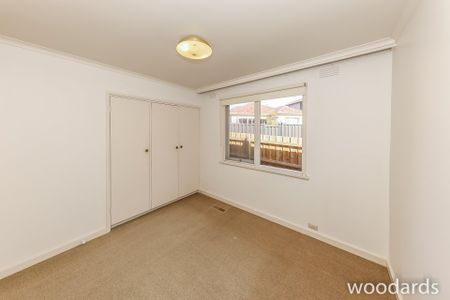 Renovated 3-Bedroom Home with Park Views in Prime Camberwell! - Photo 4