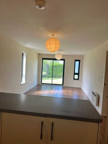 2 Bed Flat, Broadfields, HA2 - Photo 2