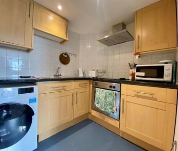 1 bedroom flat to rent - Photo 4