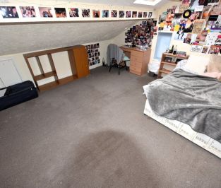 7 bedroom Flat in Woodsley Road, Leeds - Photo 2