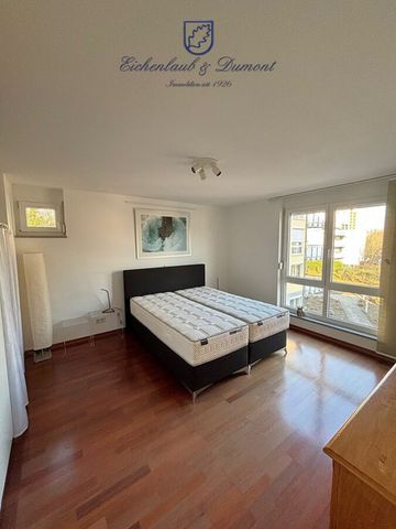 Möblierte 2-ZKB-Wohnung mit EBK, Garage und Balkon im Park Vauban - Photo 3