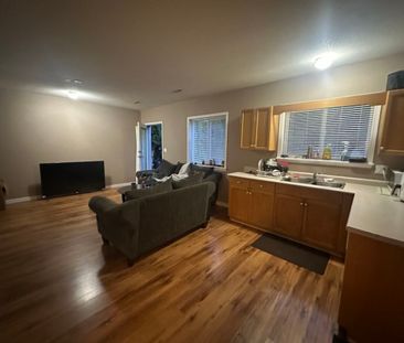 Spacious Suite Near Highstreet - Photo 1