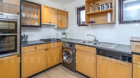 Spacious 2-Bed, 2-Bath Ground Floor Flat with Garden Access & Parking – Christchurch Avenue N12 0DE - Photo 2