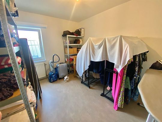 Appartement met twee slaapkamers en staanplaats nabij het centrum van Aalst - Foto 1