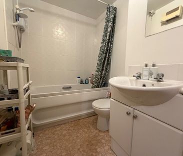 1 Bed Flat, Rosida Gardens, SO15 - Photo 6