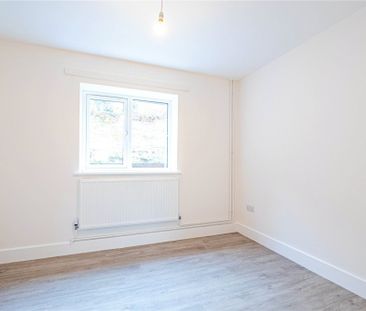 2 bed Ground Floor Flat for rent - Photo 2