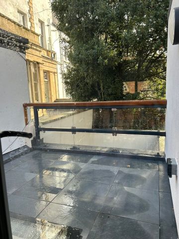 2 Bed Semi-Detached House, Alma Vale Road, BS8 - Photo 2