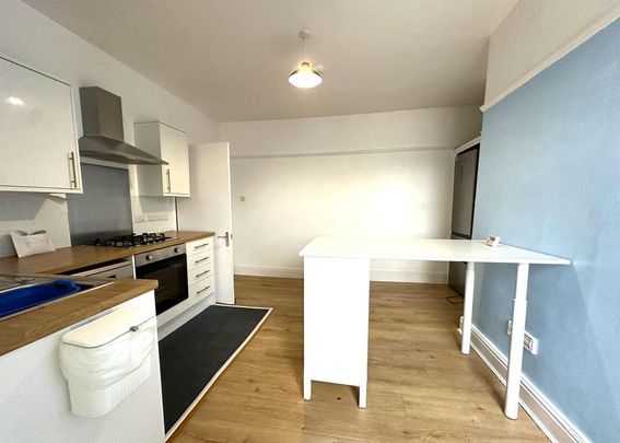 4 bedroom maisonette to rent - Photo 1